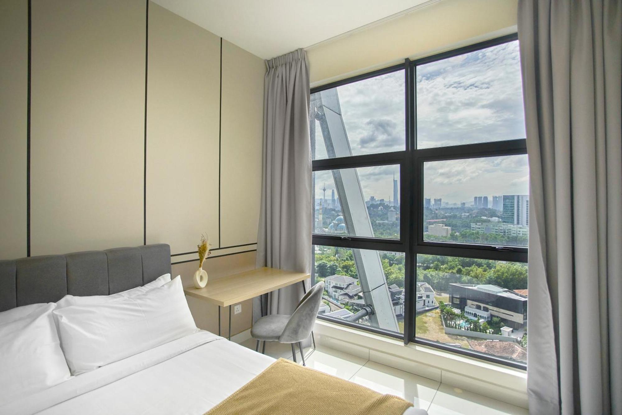 Arte Mont Kiara Free Parking,